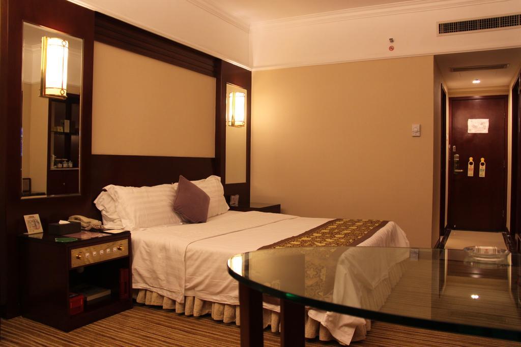Sunshine Holiday Hotel Fuzhou Fuzhou  Zewnętrze zdjęcie